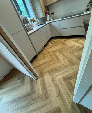 Виниловый пол Quick Step Ciro 40363 Дуб Ботанический Копченый