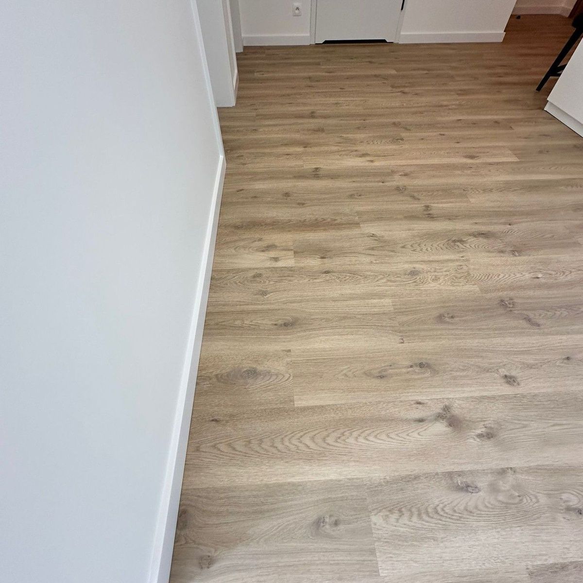 Вінілова підлога Quick Step Blos 40018 Дуб дрифт бежевий